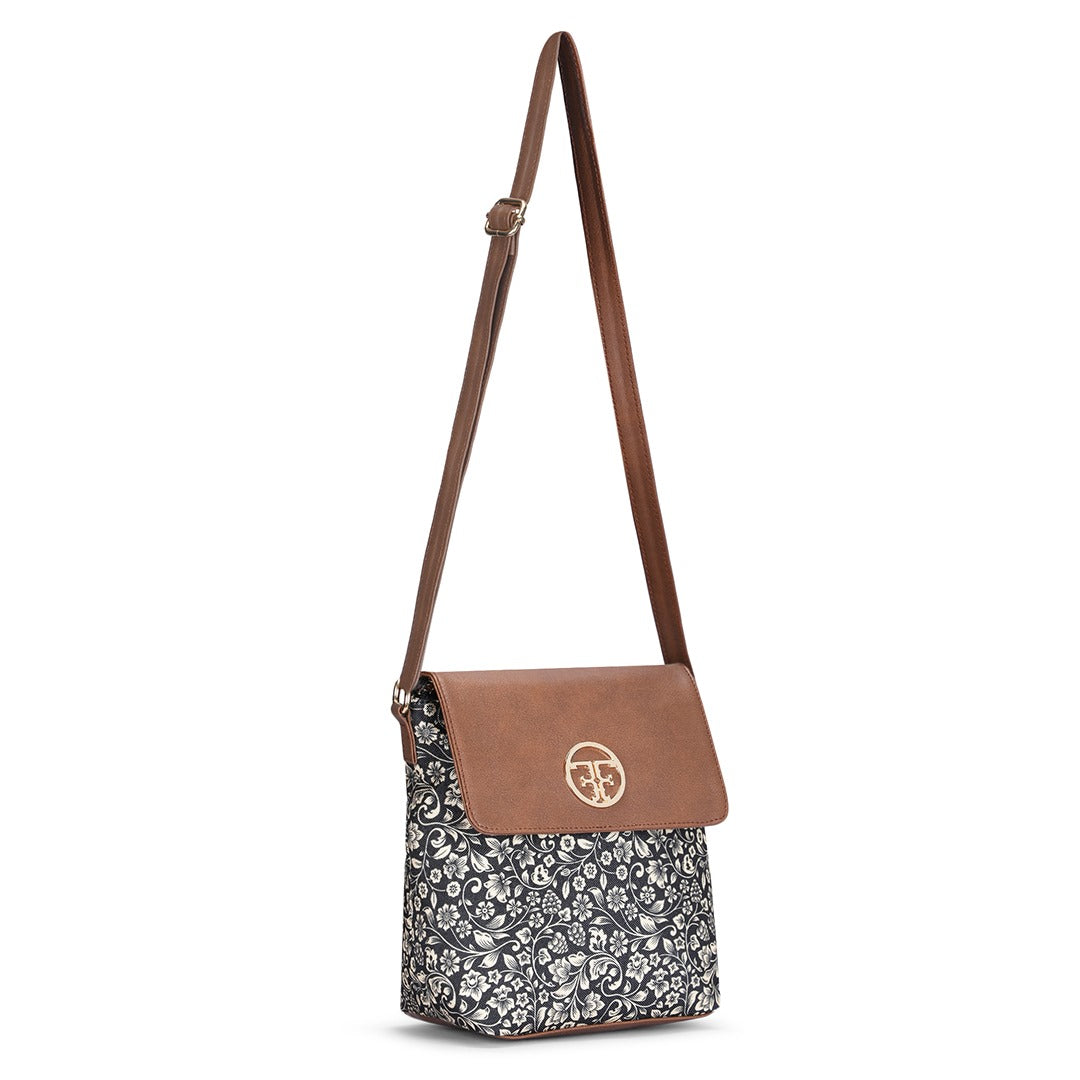 Fiore flap sling Bag Favo Italia